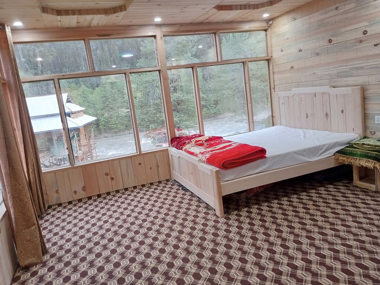 New Rooms Homestay w/ Home Meals, NE - Neelum, NE photo 5