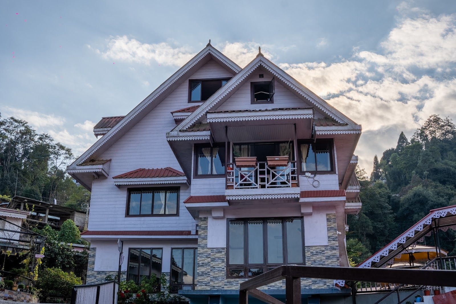 Kanchenjunga View Resort w/ Balcony, Sikkim in Kaluk, Sikkim 1