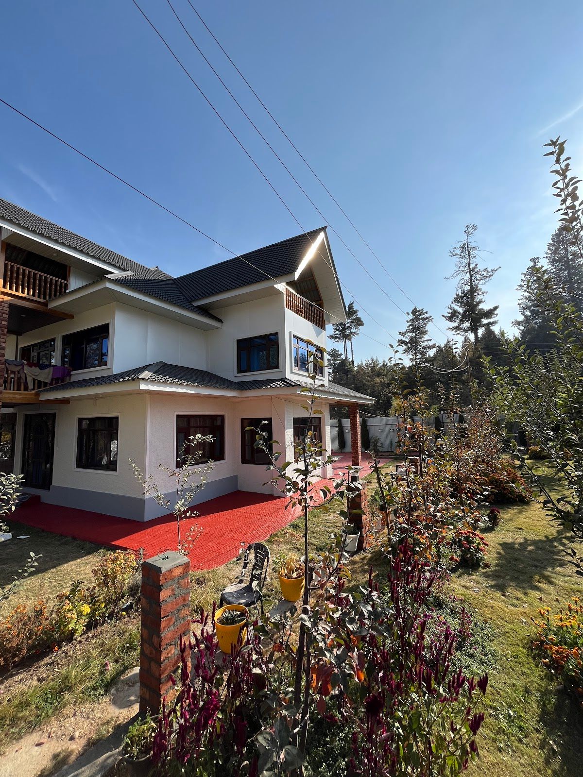 Clean BRs & HP Meals Homestay w/ Garden Kashmir in Tangmarg, J&K 1