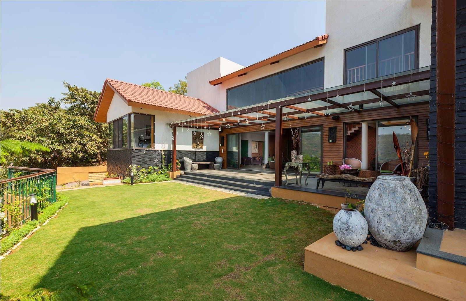 Lakeview pool villa in Lavasa, Maharashtra