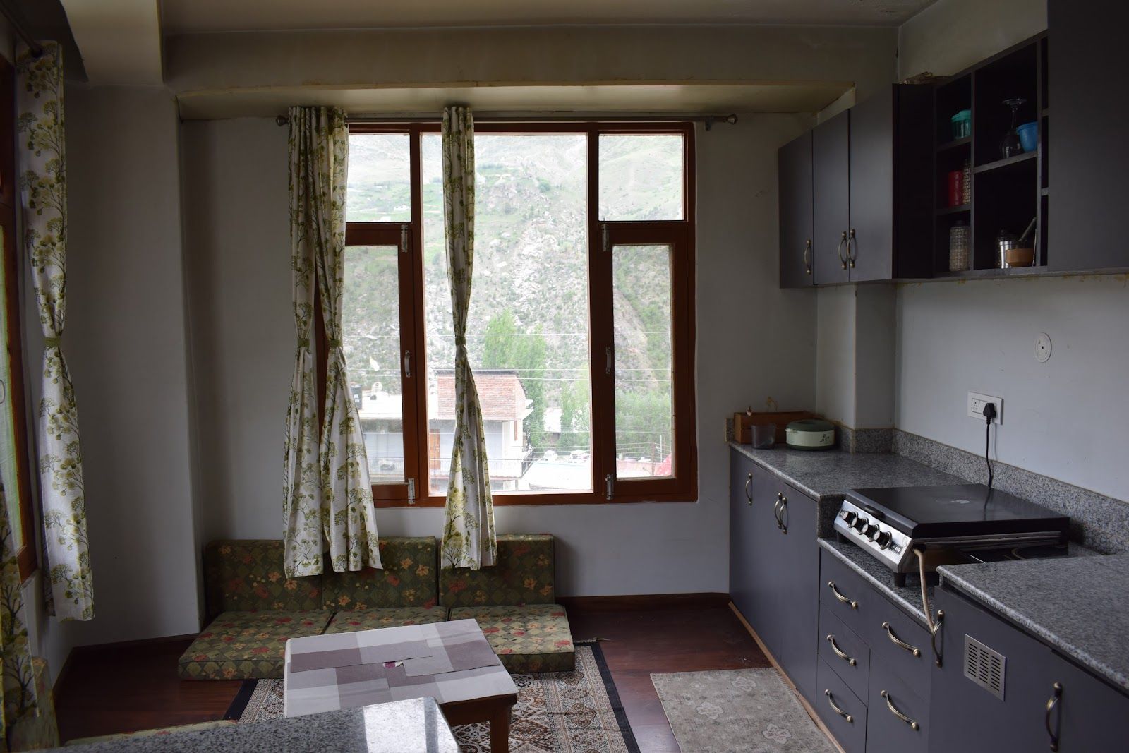 Mountain View Guesthouse w/ Balcony HP - Keylong, HP photo 5