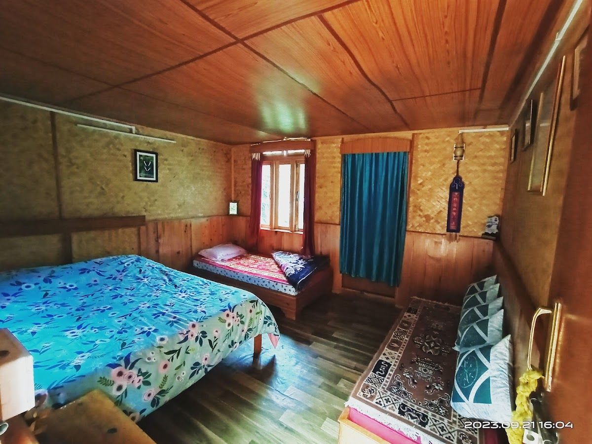 Sikkim Mountain Homestay: Authentic Family Stay in Rinchenpong 2