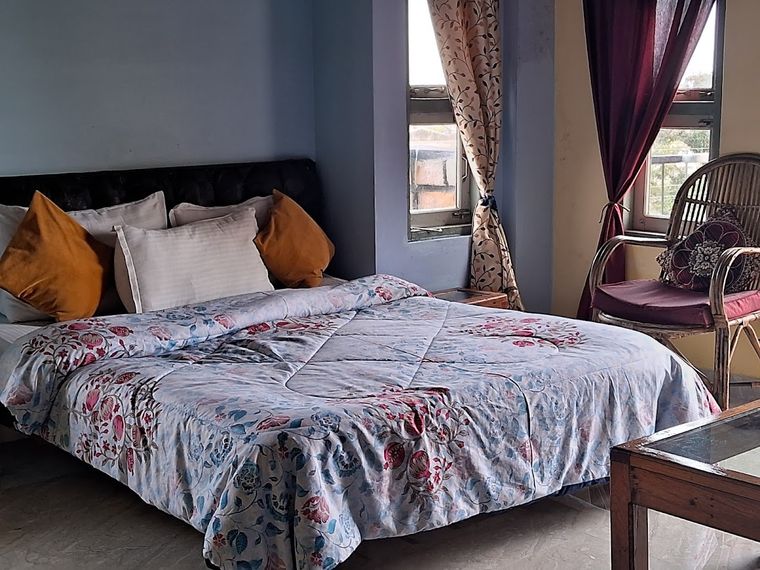 Homestay in Cherrapunji with valley views.