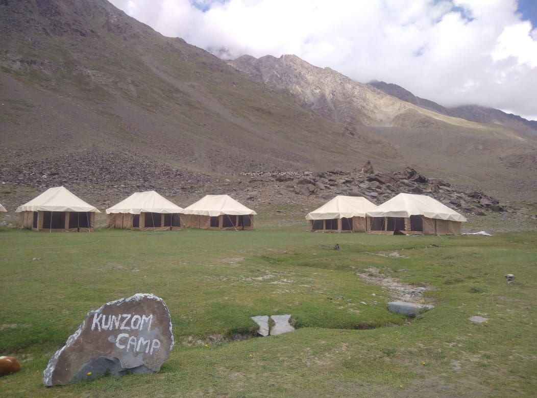 High-Altitude Camp w/ Meals & Service, HP in near Moon lake camp 5