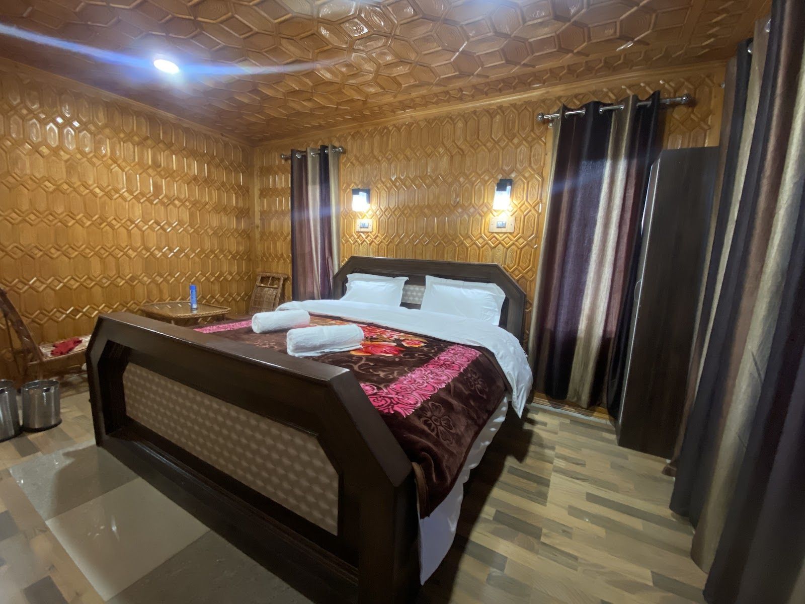 Spacious Stay w/ Glacier Views, Jammu & Kashmir - Sonamarg, Jammu & Kashmir photo 5