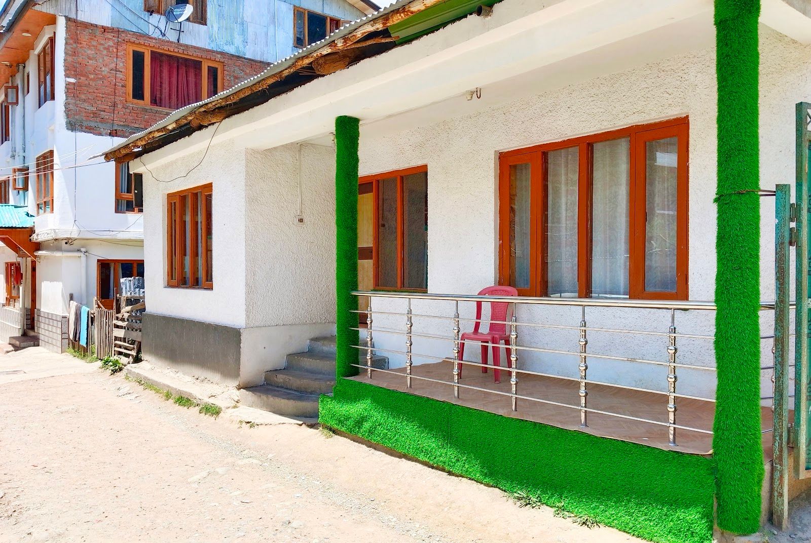 Clean & Comfy Stay w/ WiFi + Smart TV J&K in Pahalgam, Jammu & Kashmir 1