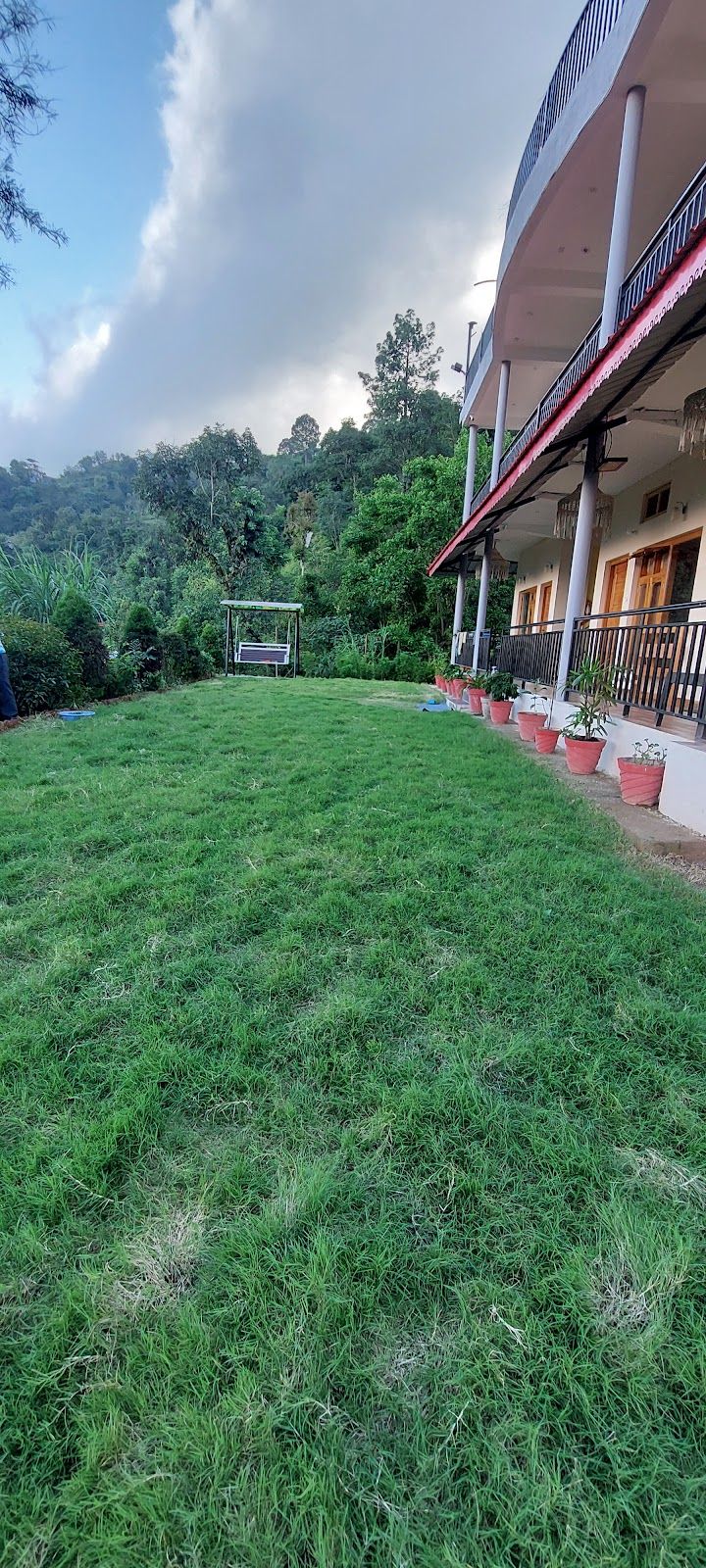 Homely Homestay w/ Home Meals & Views, UK in Jeolikote, Uttarakhand 5