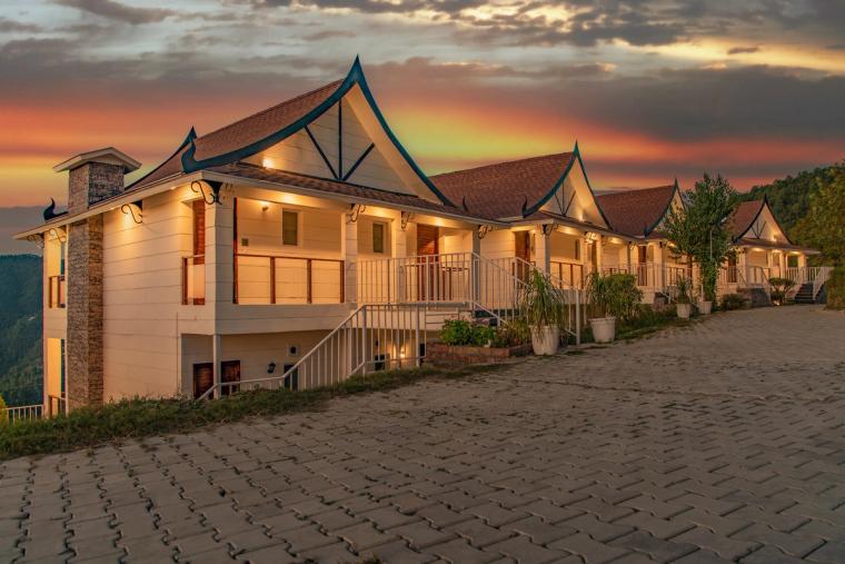 Mountain View Resort w/ Pool & HP NE