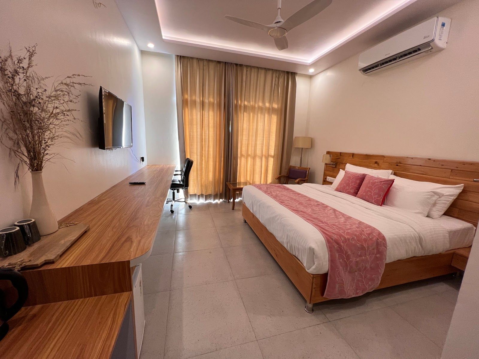 Hillview Homestay w/ Chef Meals & Trails - Lakhwar, Uttarakhand photo 5