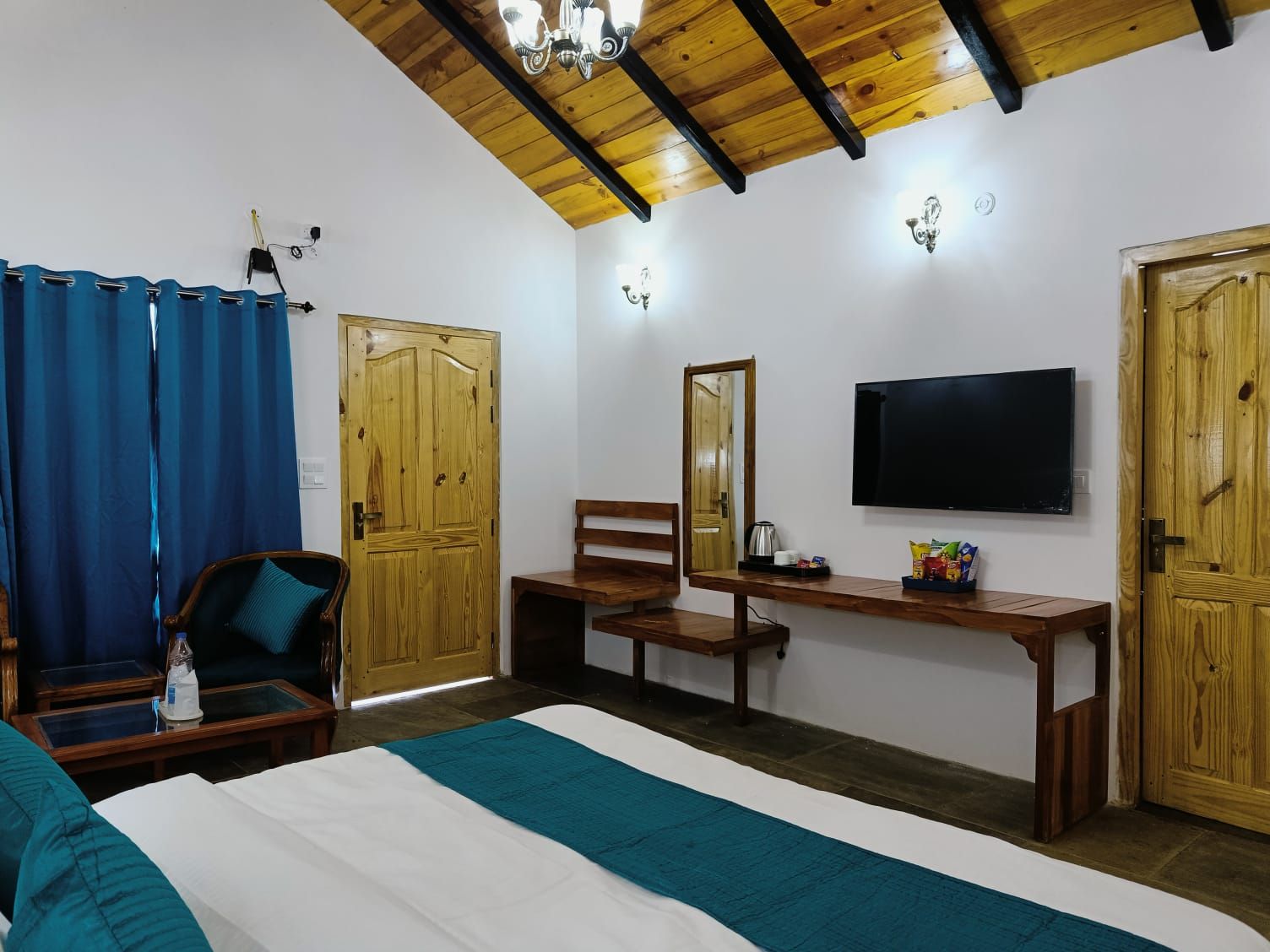 5BR Homestay w/ Home Meals & Views, Uttarakhand in Umagarh, Uttarakhand 2