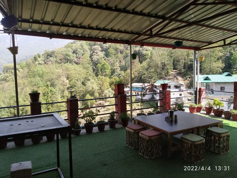 Mountain Homestay w/ Home Meals & Views