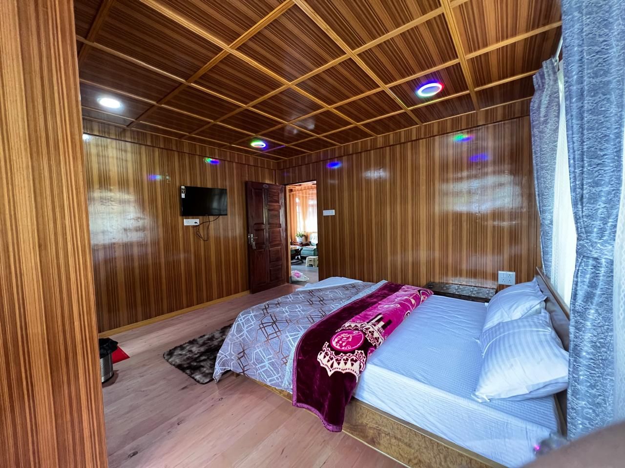 Homestay w/ Home Meals & Monastery Views in Tawang, Arunachal 2