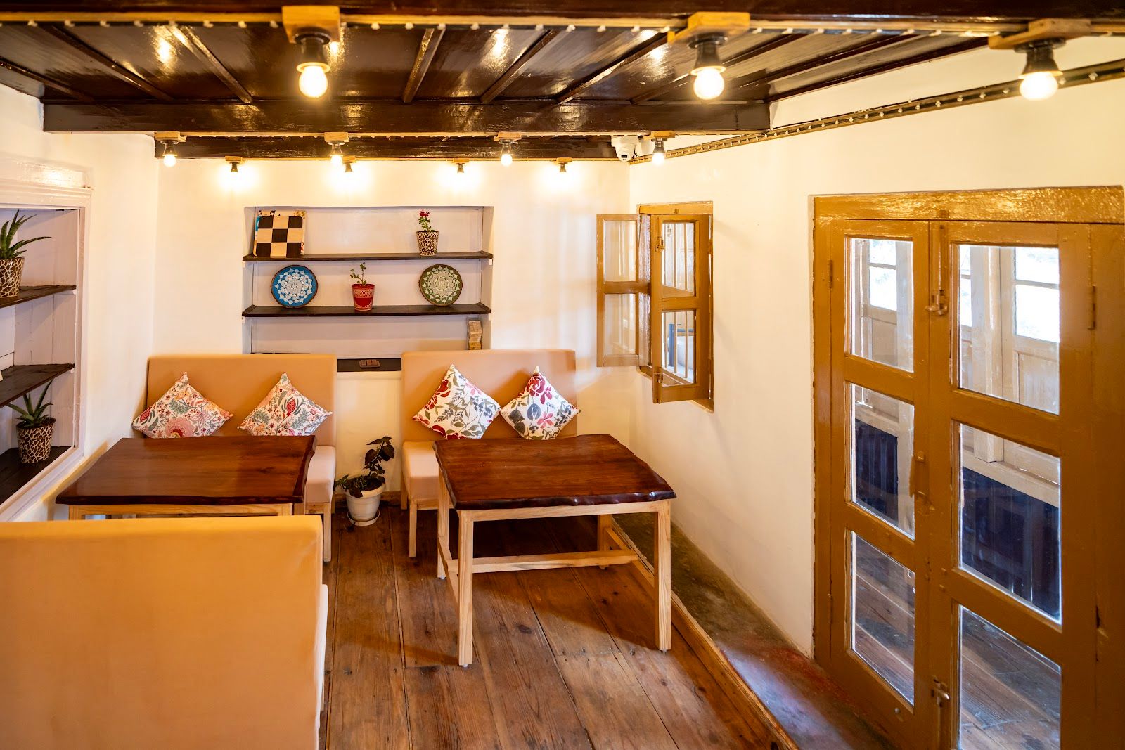 Wooden Design Homestay w/ Cafe & Views Uttarakhand - Ramgarh, Uttarakhand photo 4