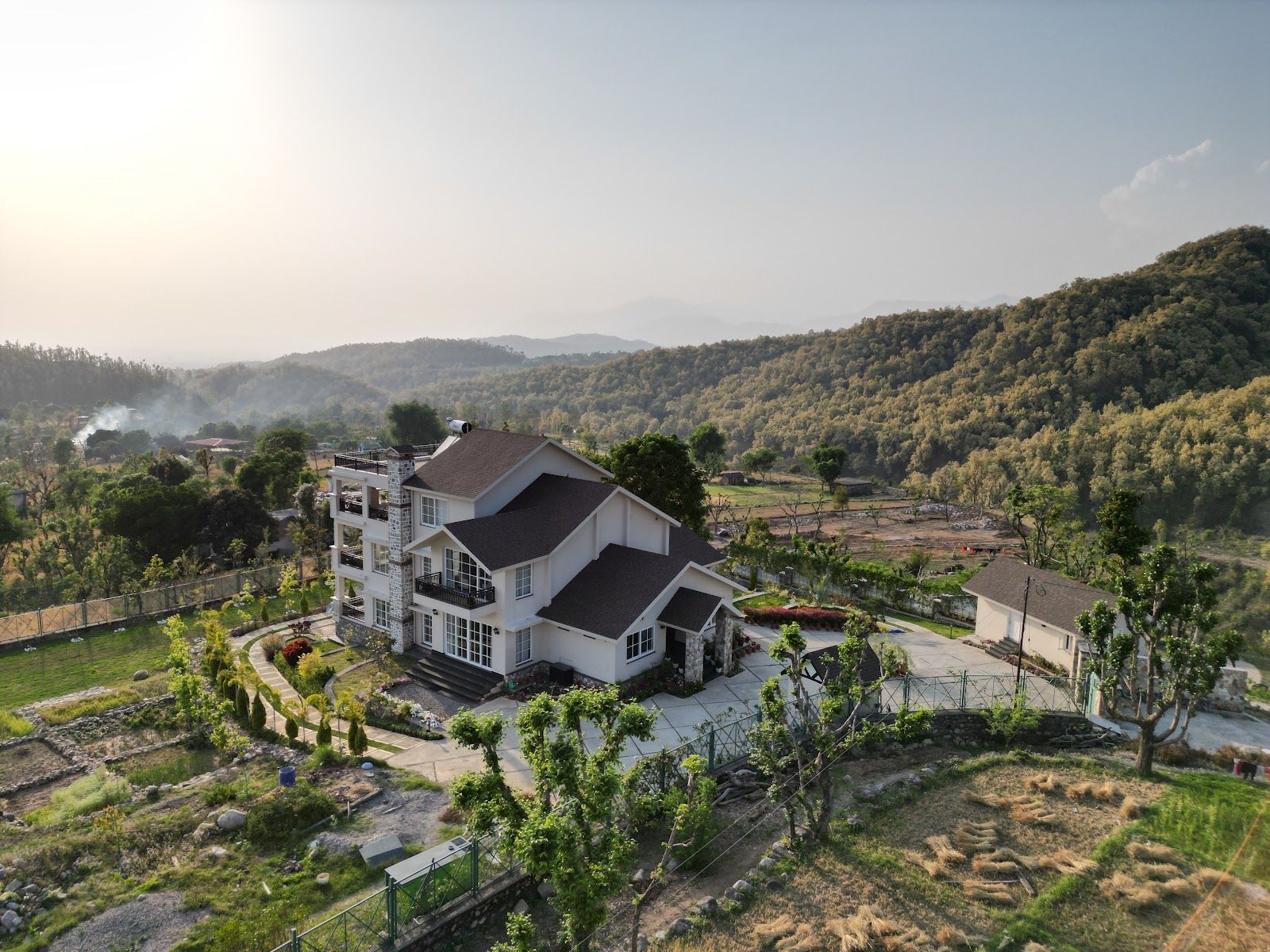 House w/ Mtn Views & Gardens, Top Interiors in Horrawala, Uttarakhand 2