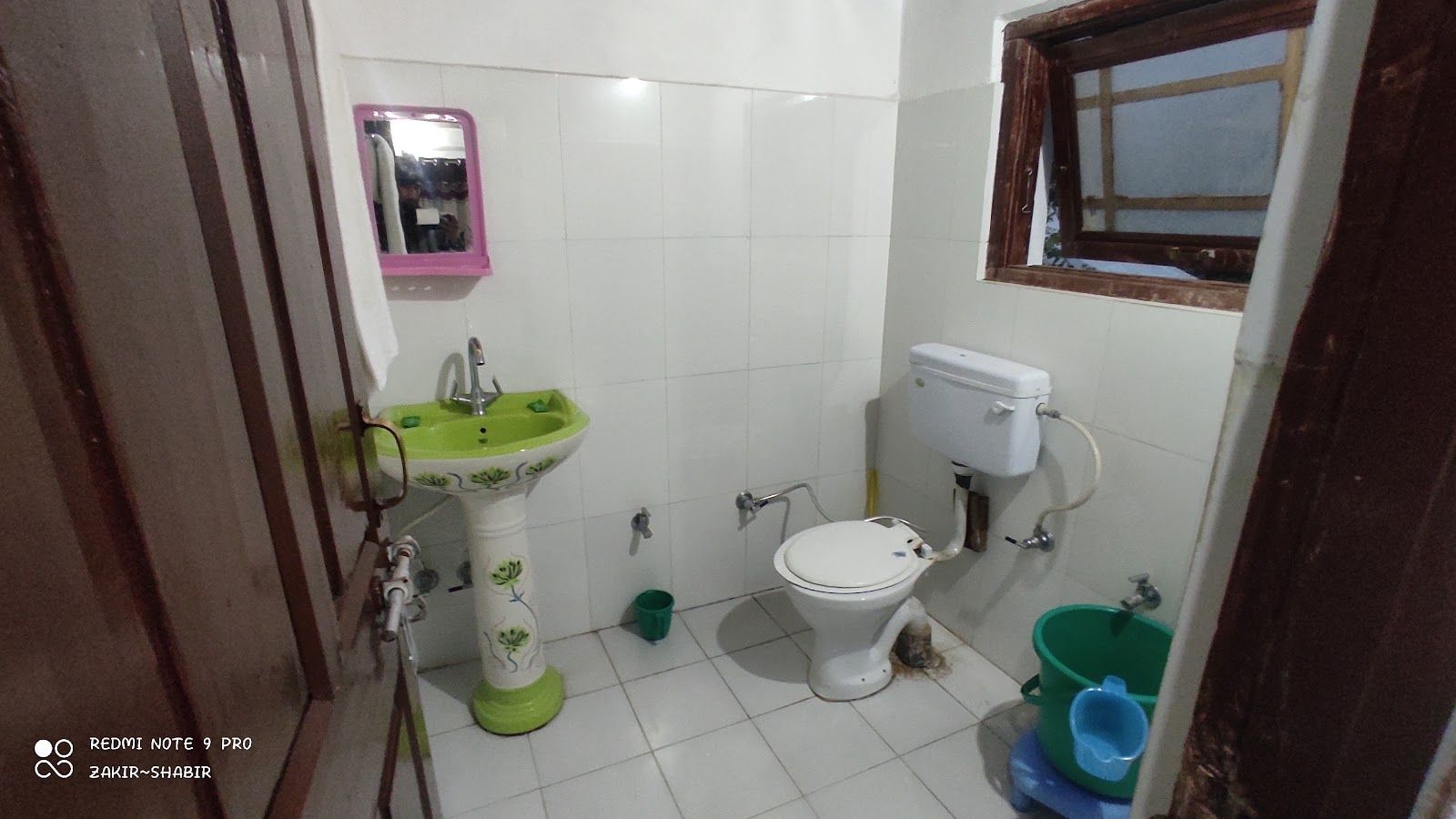 Helpful Staff Guest House w/ Market & Transport - Jammu & Kashmir, Pahalgam photo 4