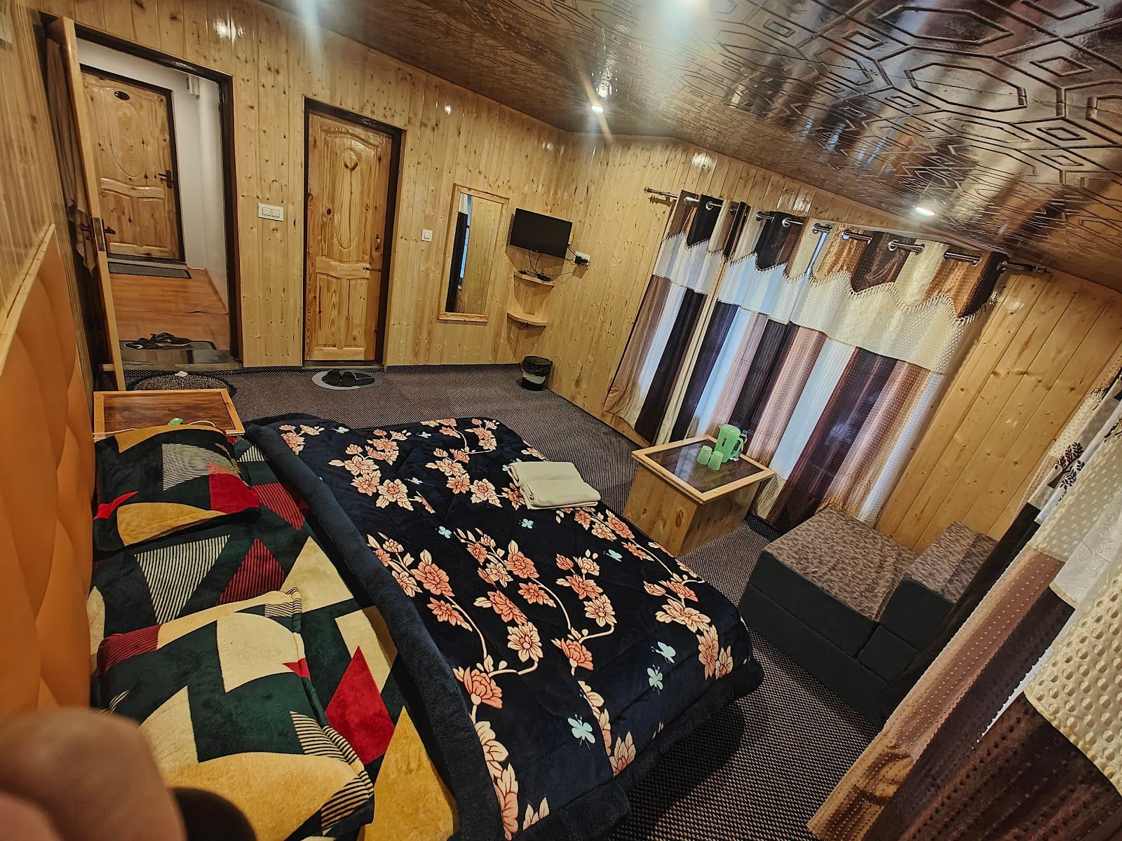 Riverfront Homestay w/ Hill Scenes & Meals, J&K - Jammu and Kashmir, Pahalgam photo 5