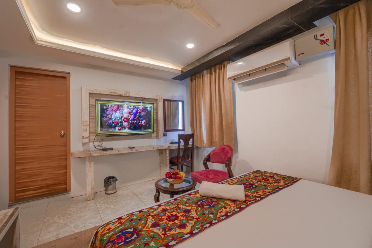 Private Retreat Inn for Couples & Solo, J&K