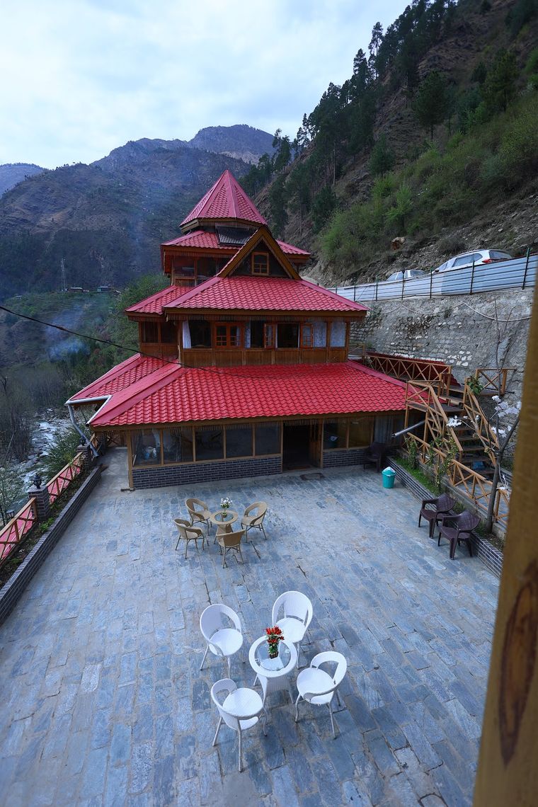 Riverside Resort w/ Mtn Views & Jalori Pass HP