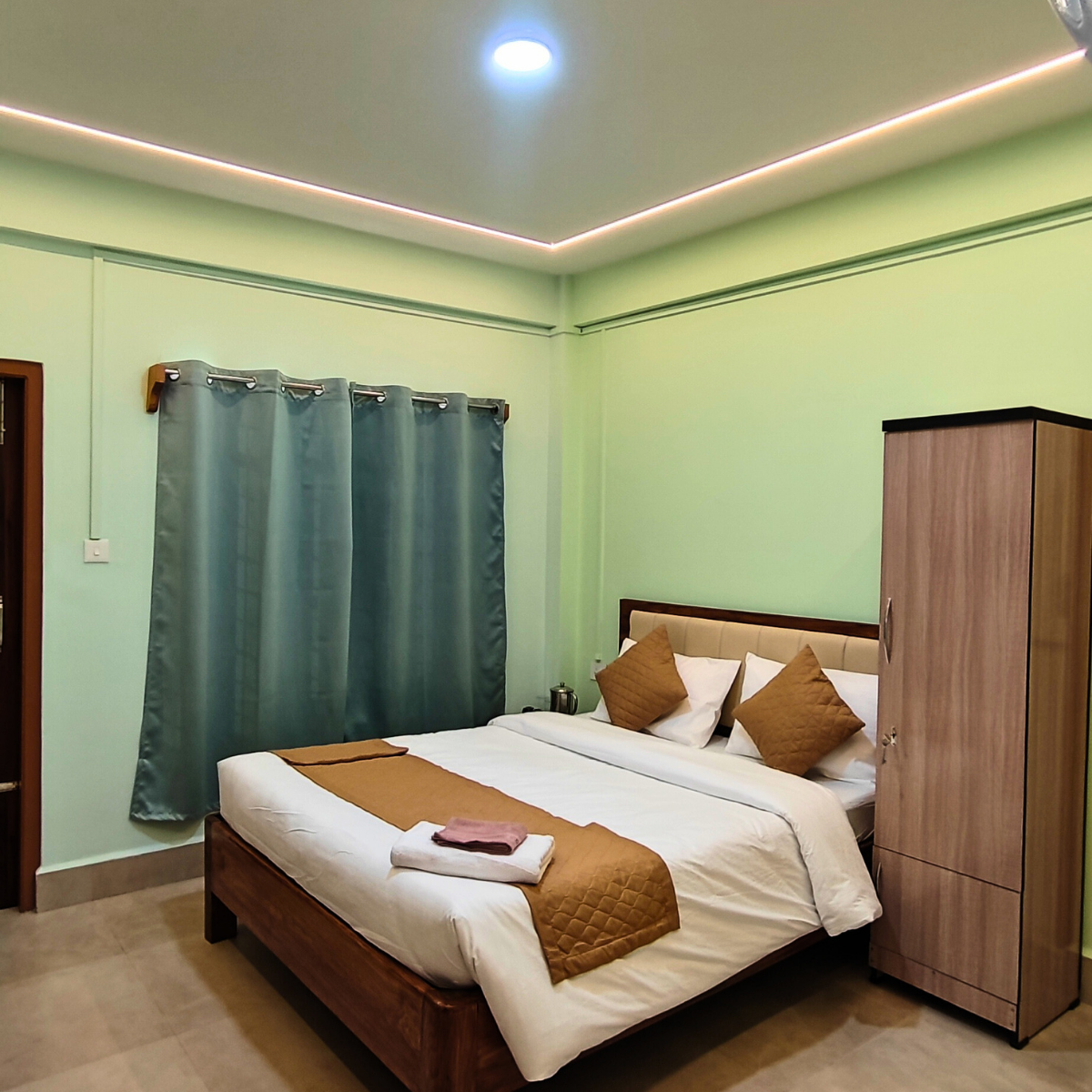 Clean Rooms w/ Friendly Staff near Jowai