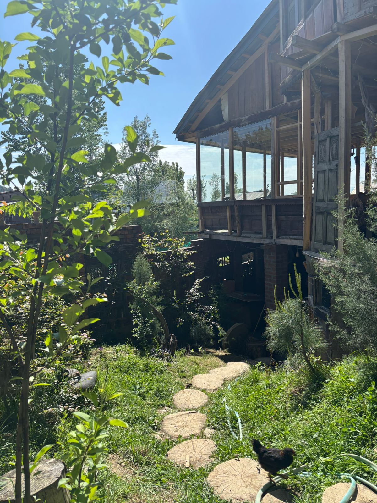 Kashmir House: Yusmarg Valley Home Stay