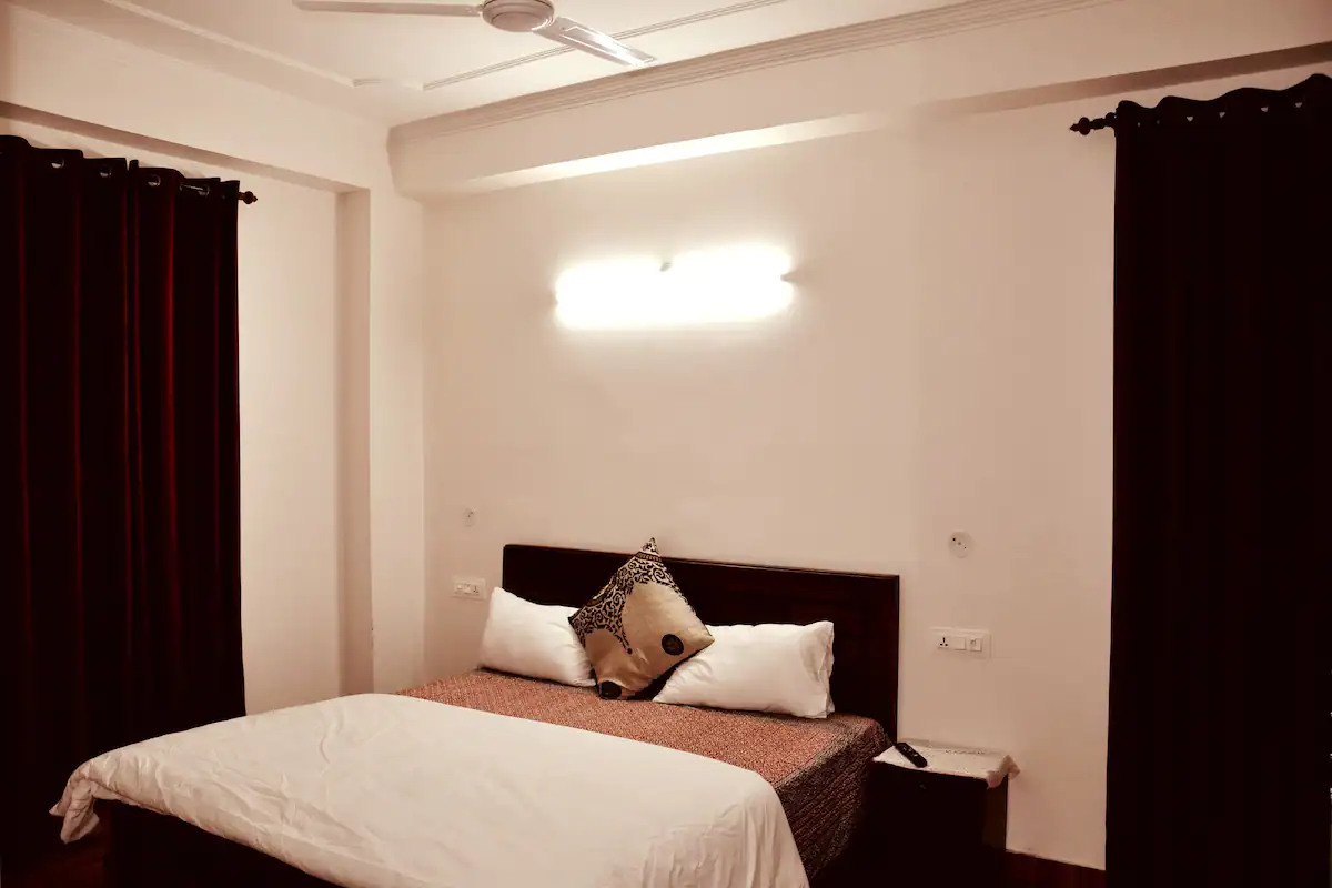 Spacious View Homestay w/ Balcony HP in Jabal, HP 2