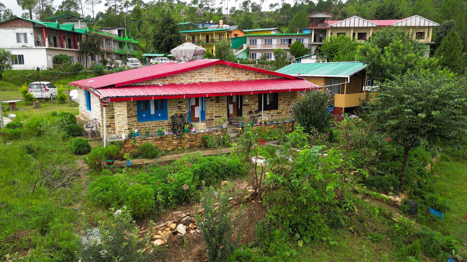 Hilltop Homestay w/ Valley Views & Home Meal...