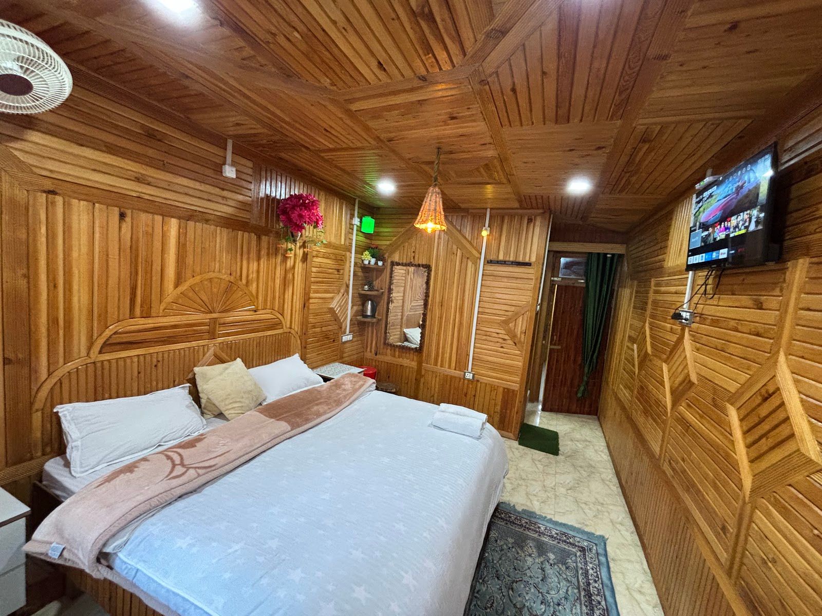 Riverside Homestay w/ Home Meals & Treks, HP in Shanshar, HP 2