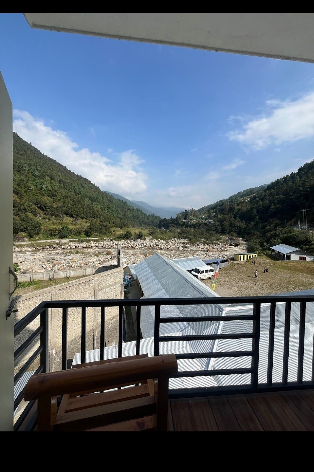 Homestay w/ River Views & Home-Cooked Meals, AP in Dirang, AP 5