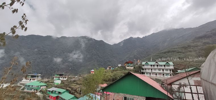 Budget Homestay: Sunrise & Waterfall Views