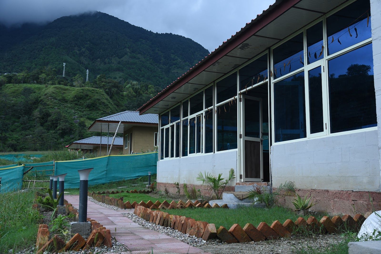 Mountain River Camp w/ Views Himachal Pradesh