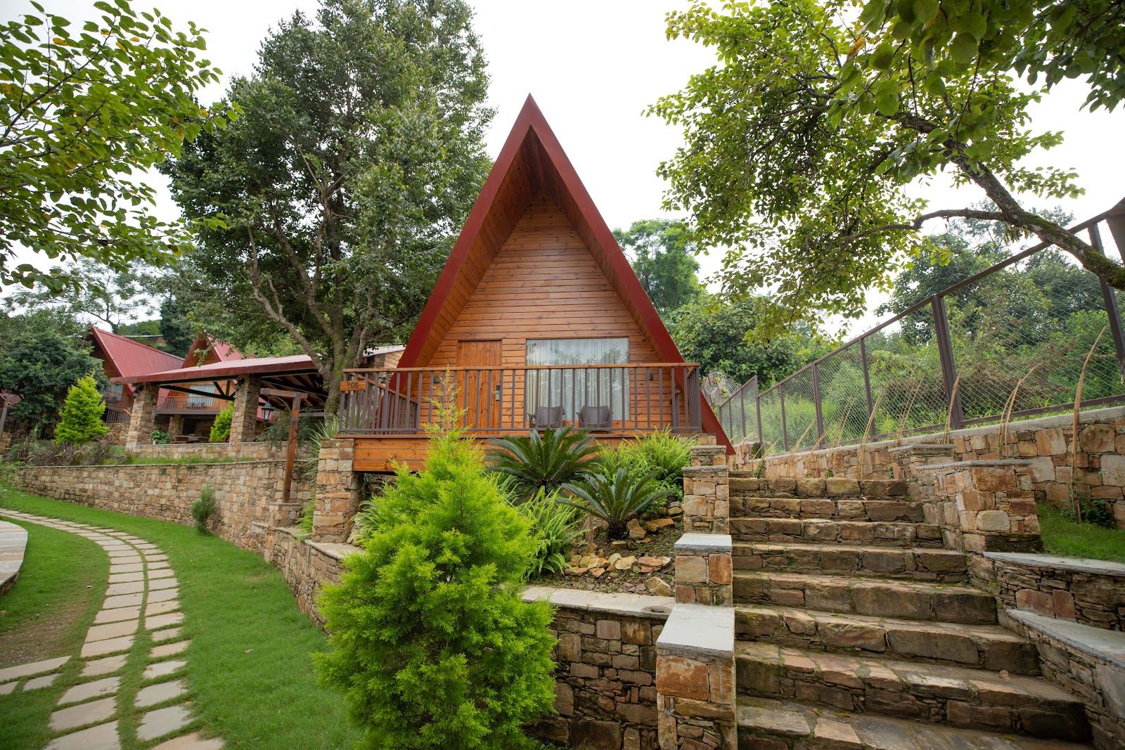 A-Frame Cottage w/ Lake Access & Hi-Tea, UK