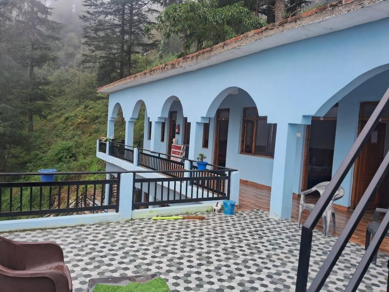 Cave-Adjacent Homestay w/ Home Meals, Uttarakhand