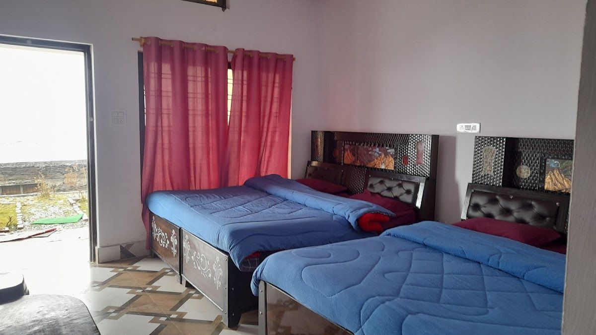 Solar-Powered Homestay w/ Fast WiFi, Uttarakhand in Chopta, Uttarakhand 2