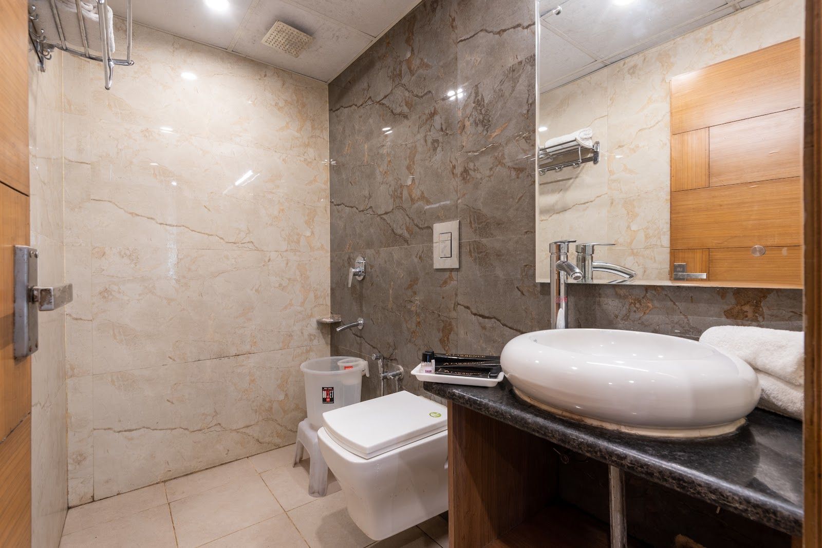 Uphill Homestay w/ Valley Views & Meals - Uttarakhand Mussoorie photo 5