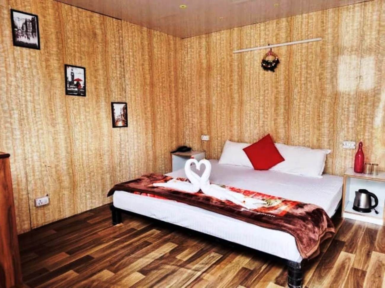 Hygienic Tents & Huts w/ Delicious Food, HP in Manali, HP 5