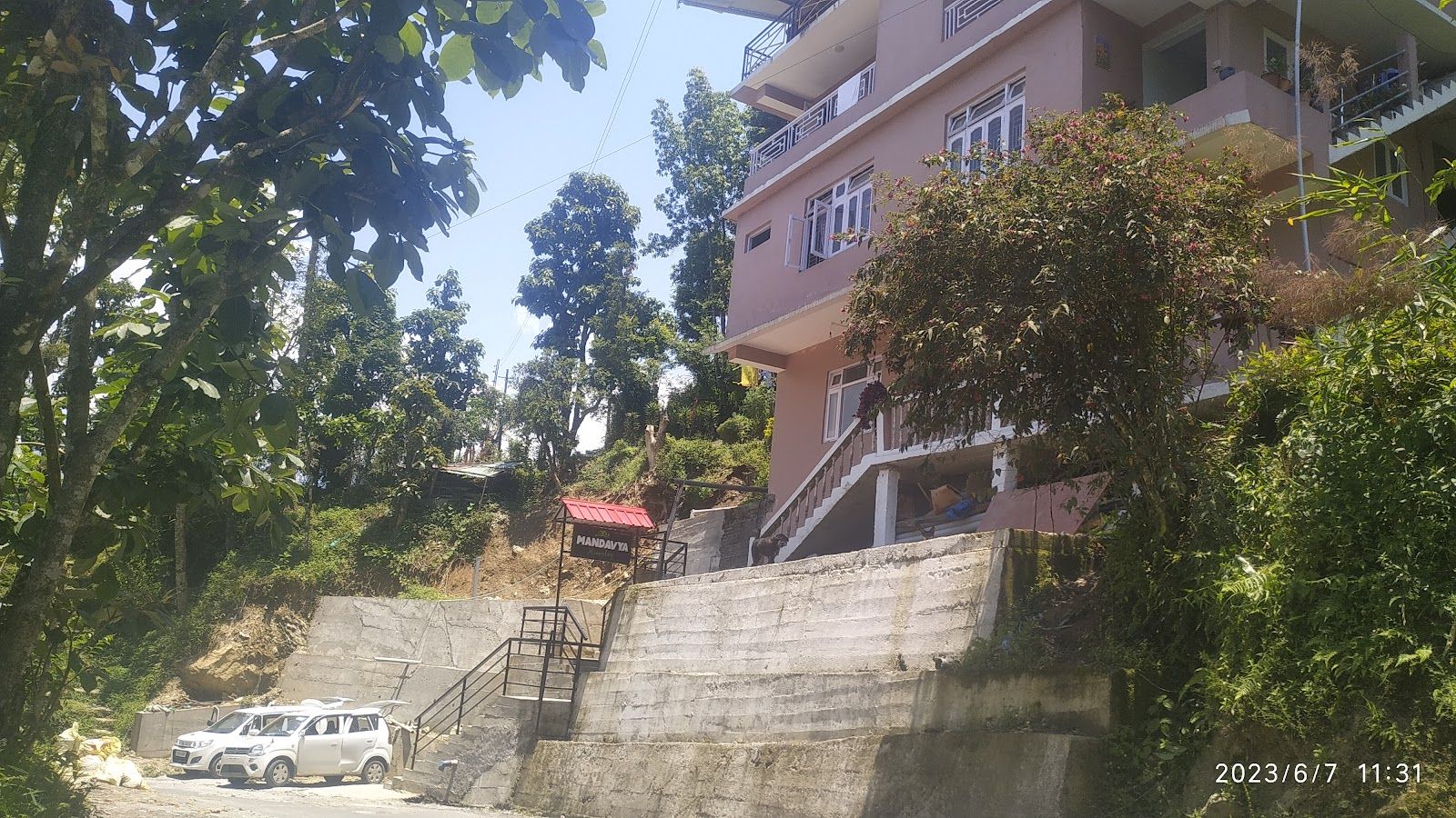 4BR Homestay w/ Home Meals, Sikkim in Yuksom 1