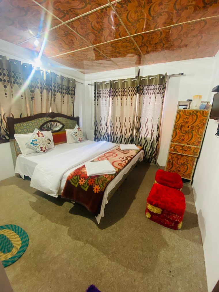 Quiet guest house in Pahalgam, Kashmir Valley.