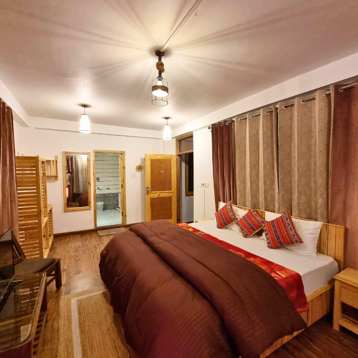 Sparkling Lobby View Homestay Himachal Pradesh