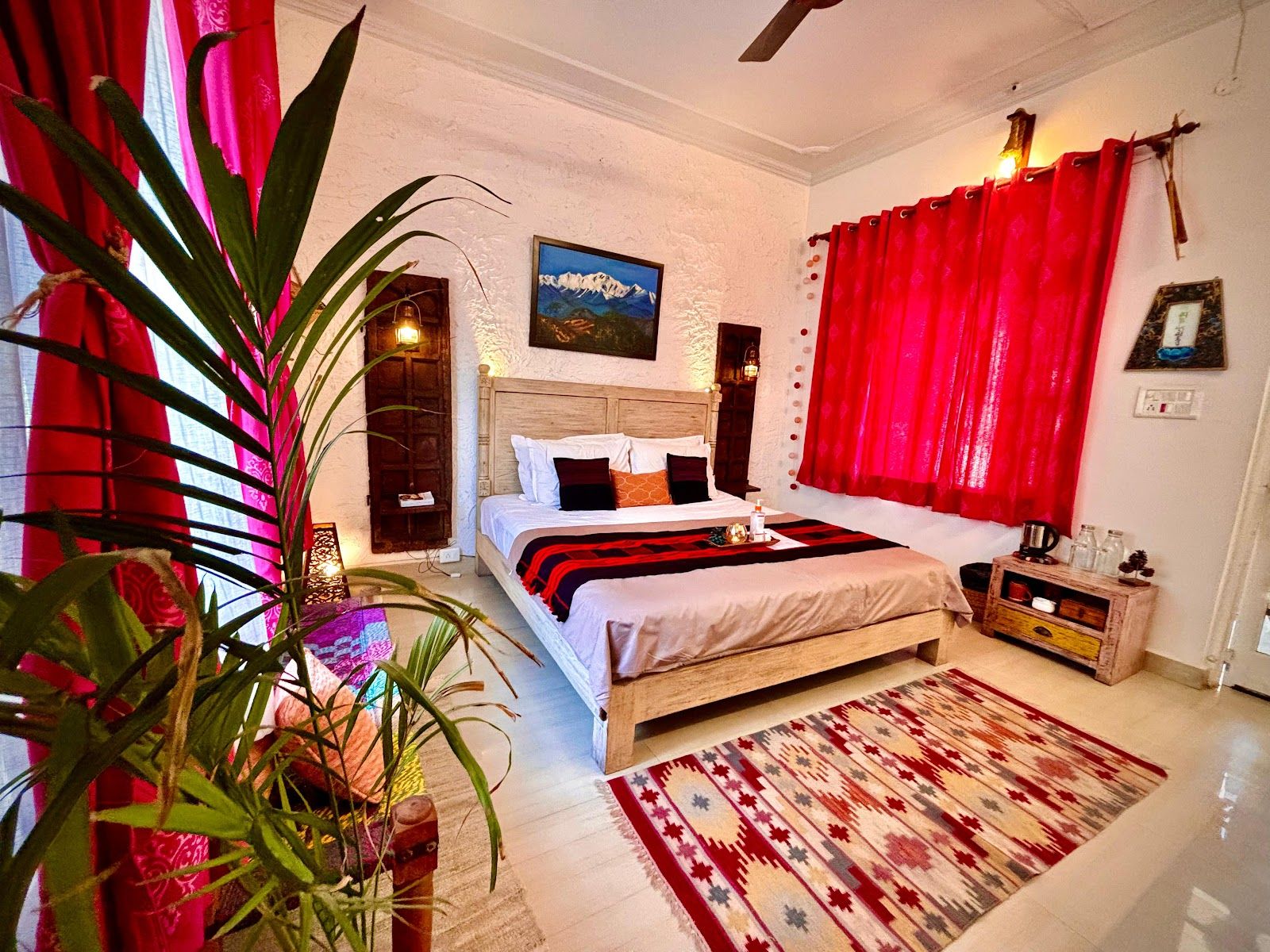 Balcony Views Homestay w/ Café, HP in Bir, HP 2