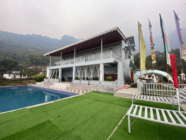 6-Bedroom Villa with Pool in Pelling, Sikkim