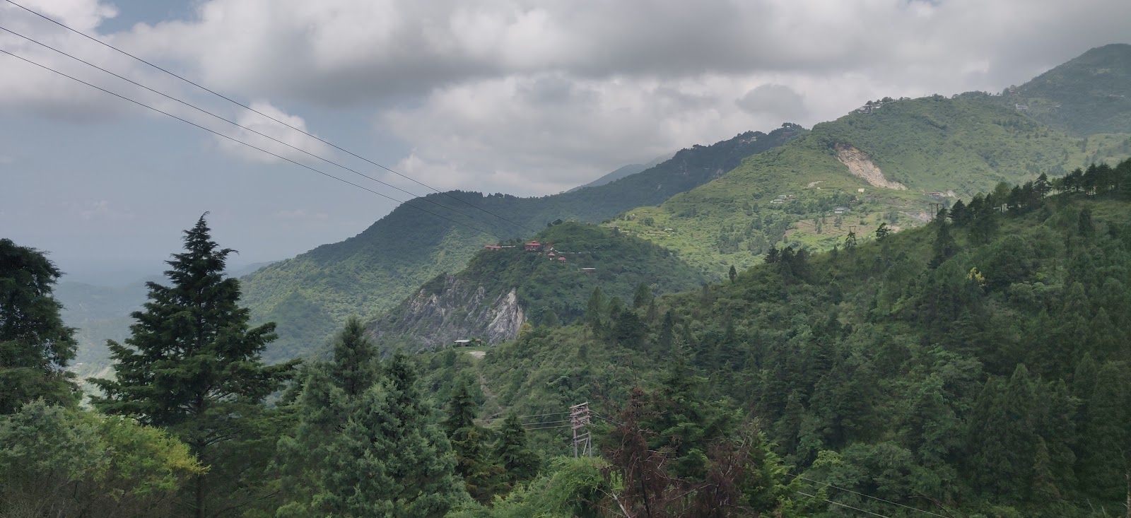 Mountain View Homestay w/ Delicious Food in Uttarakhand 8