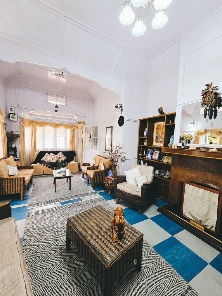Vintage Homestay w/ Home-Cooked Breakfast - HP