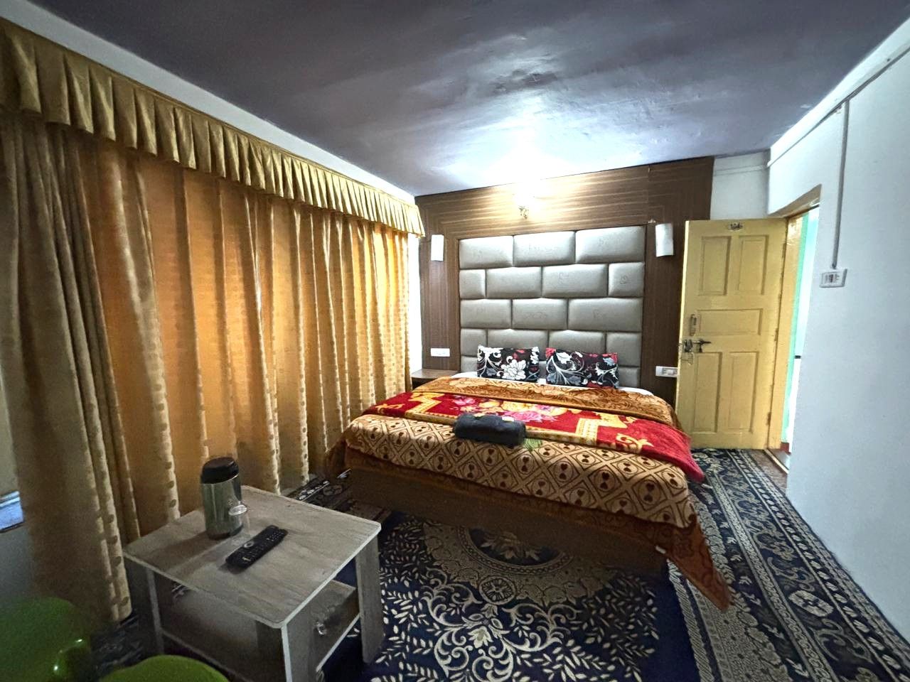 Riverside Resort w/ Mountain Views, Kashmir in Pahalgam, Kashmir 2