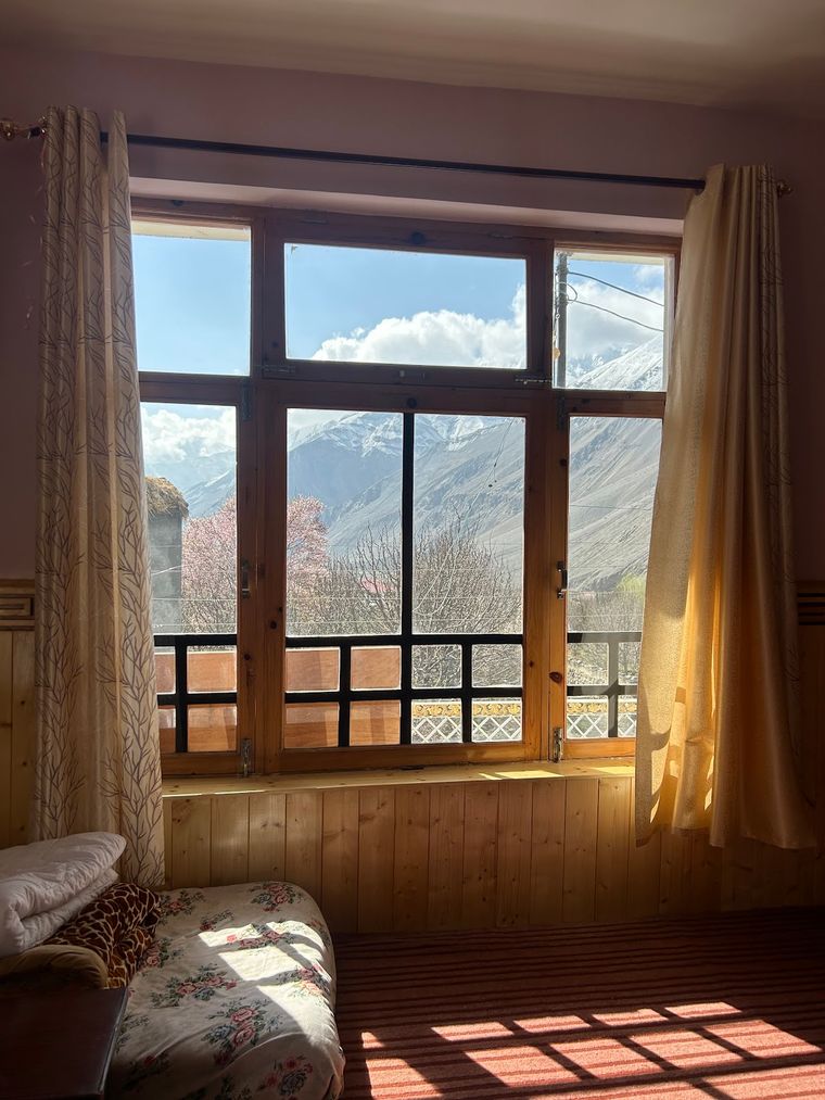 Mountain View Homestay w/ Home Meals, HP