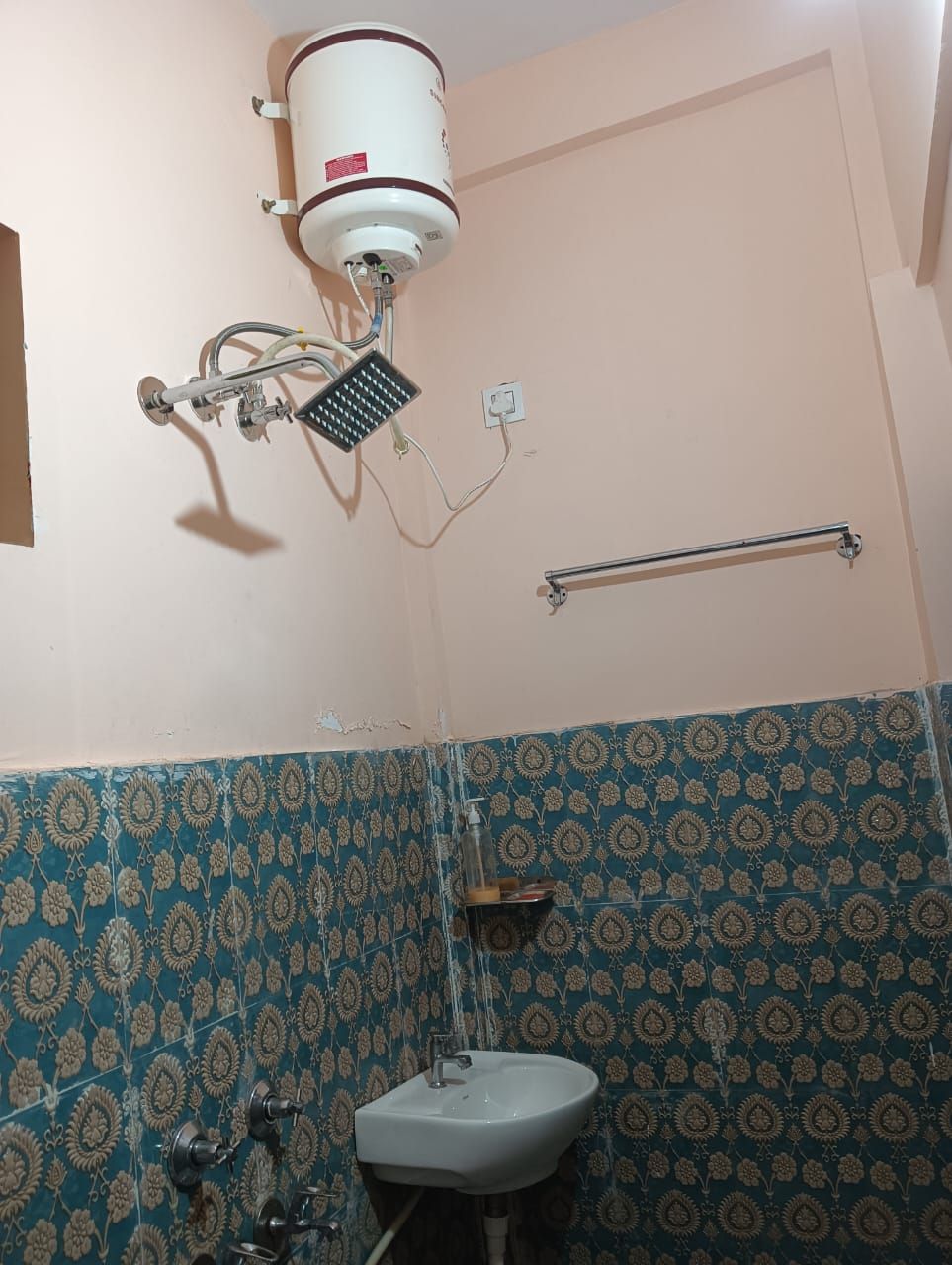 Kartik Swami Trek HP w/ Views, Uttarakhand - Kanakchonry, Uttarakhand photo 4