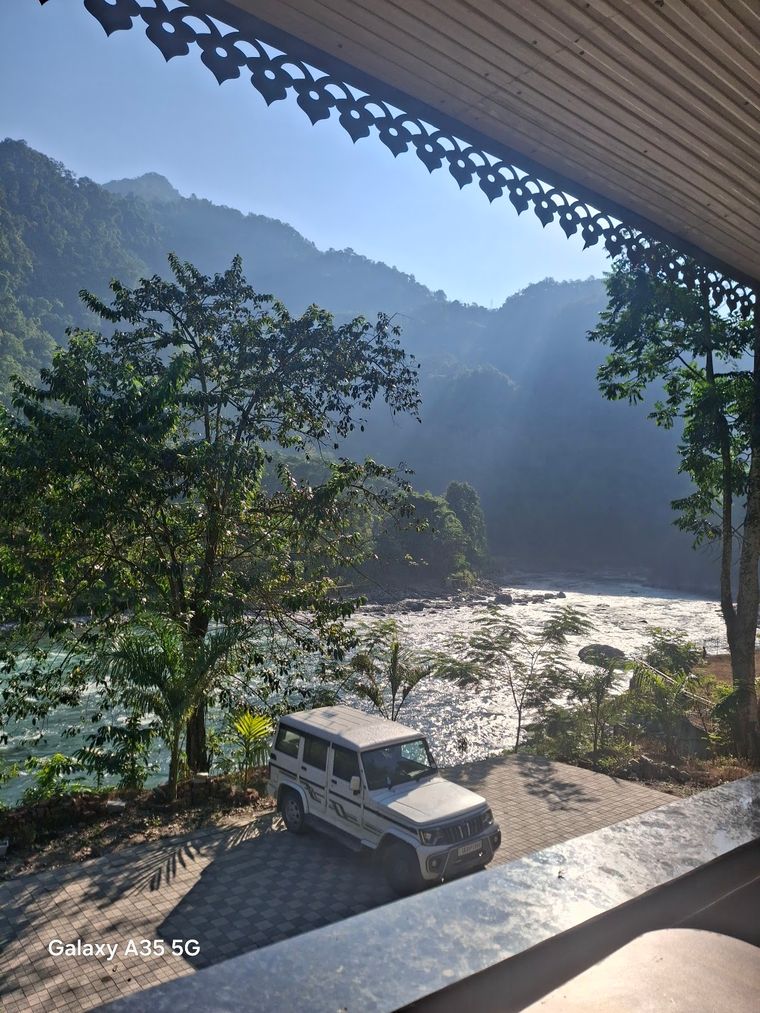 7 BR Homestay w/ Breakfast & Clean Rooms, Sikkim