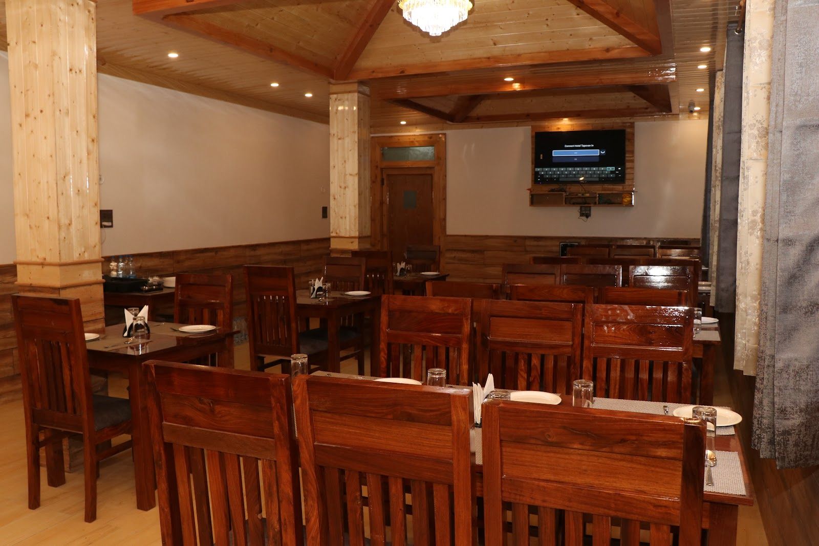 Spacious Cottage w/ Mountain Views - Uttarakhand in Joshimath, Uttarakhand 5