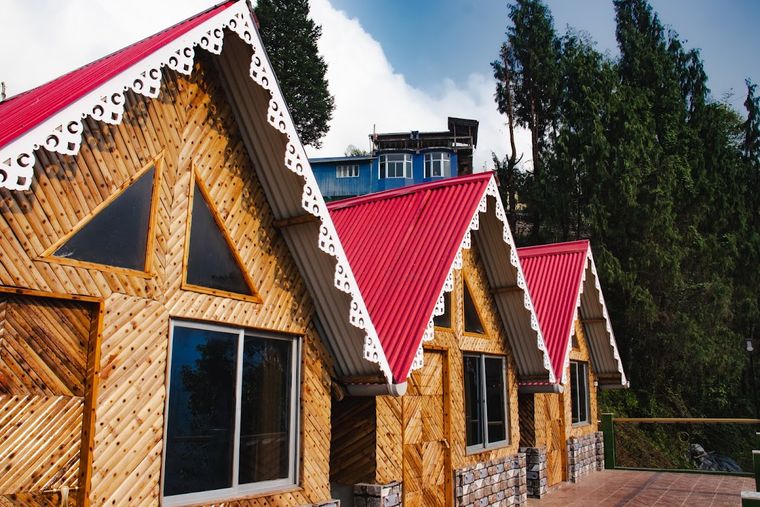 Beautiful Cabins in tea estate w/ yum meals