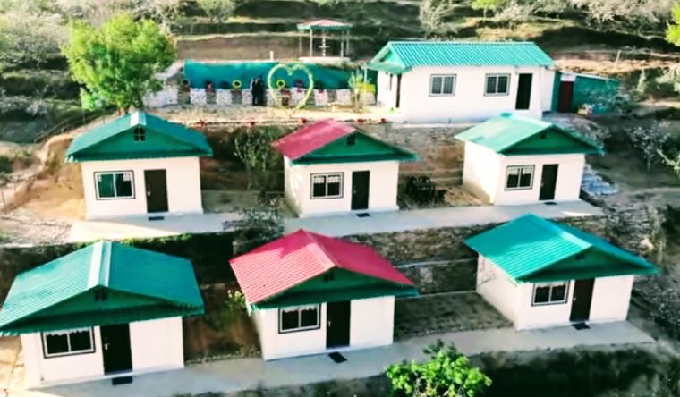 Himalaya View Cottage w/ Orchard, Uttarakhand