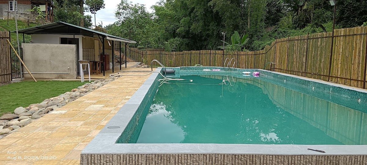 Northeast Getaway: Poolside Cottages